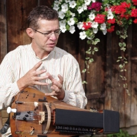 matthias-loibner_hurdy-gurdy
